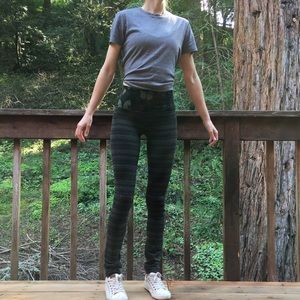 Lululemon Skinny Groove Pant